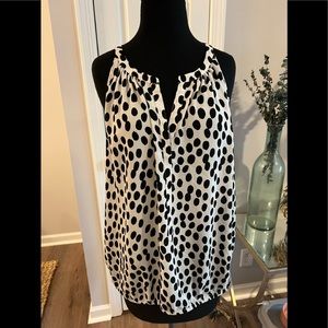 LOFT black and white dotted tank top with vneck split neck